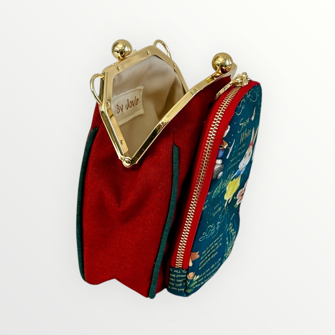 Snowy Bunny Kisslock Bag