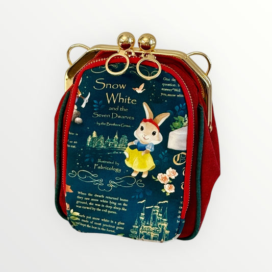 Snowy Bunny Kisslock Bag